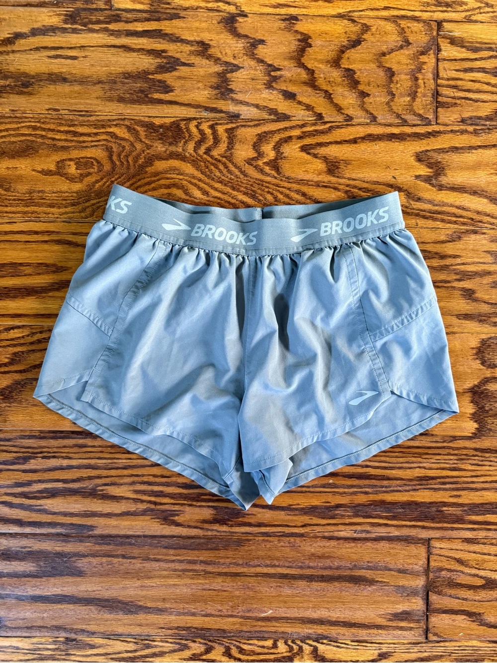 Brooks Women's Athletic Shorts in Light Gray
